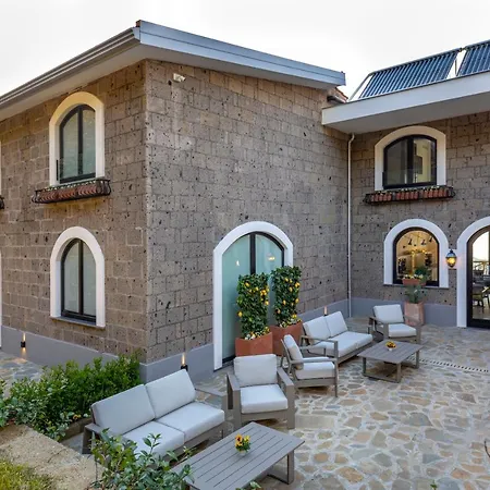 Maison Bon Bon 2*