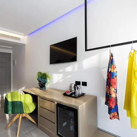 Maison Bon Bon 게스트하우스 4*